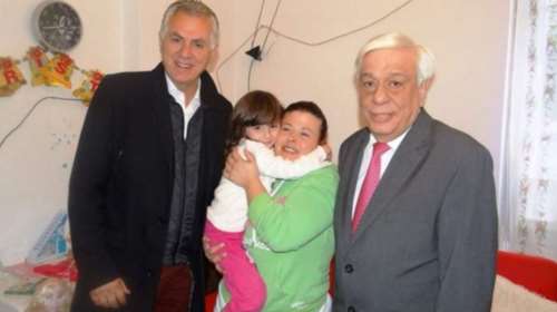 Επίσκεψη του προέδρου σε φτωχικό σπίτι στο Περιστέρι