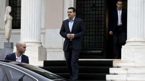 Τέλος το κοντοσούβλι ντελίβερι στο Μαξίμου