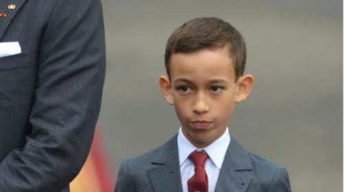 Ο 12χρονος πρίγκηπας του Μαρόκου που δε θέλει να του φιλούν το χέρι
