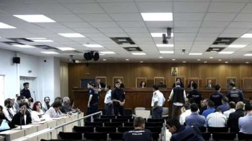 Σοκάρει αστυνομικός στη δίκη της Χρυσής Αυγής