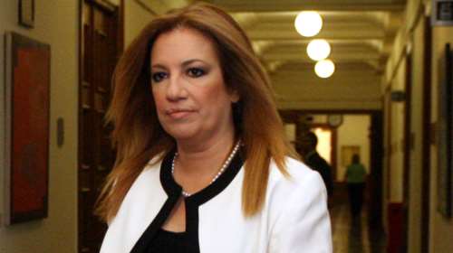 Η Γεννηματά προειδοποιεί όσους σκέφτονται «αποστασία»
