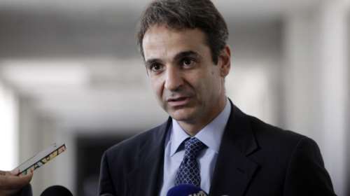 Μητσοτάκης: Η κυβέρνηση τσακίζει τους ελεύθερους επαγγελματίες