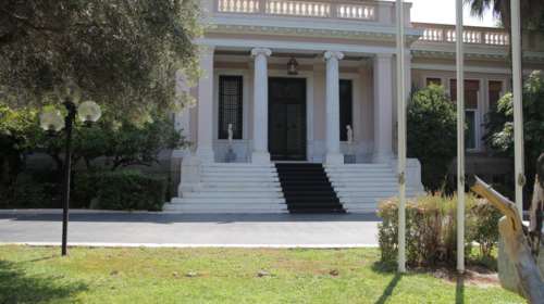 Παιχνίδια του Μαξίμου με τη «φωτιά» του εκλογικού νόμου