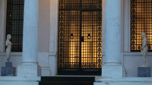 Η κυβέρνηση προανήγγειλε αλλαγή του εκλογικού νόμου