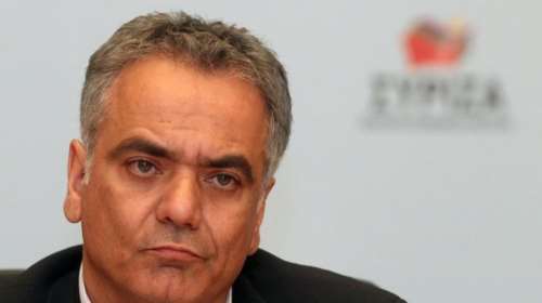 Κάλυψη Σκουρλέτη στον γραμματέα-ράπερ για τα ρουσφέτια