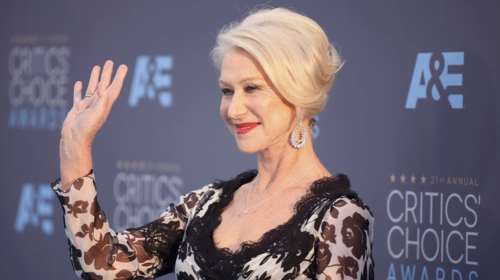 Η 70χρονη Ελεν Μίρεν απέδειξε ξανά ότι το στιλ δεν έχει ηλικία