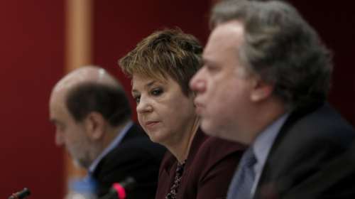 Στοχοποιούν τους αγρότες και δίνουν αόρατες υποσχέσεις