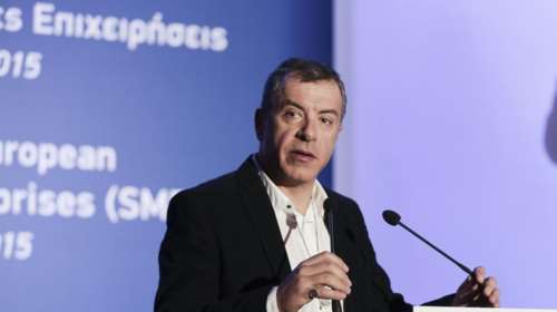 Θεοδωράκης στην Πάτρα:Ο Τσίπρας και η παρέα του έχουν δέσει τους βουλευτές