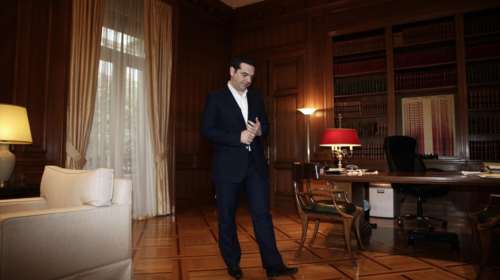 Ολα ανοικτά: Πολιτικό κραχ, εκλογές και ανασχηματισμός