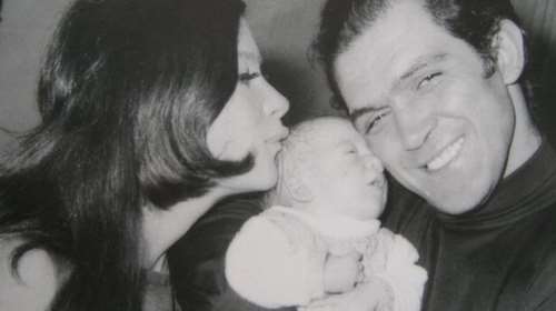 Ο Κων/νος Καζάκος συγκλονίζει μιλώντας για τον θάνατο της μητέρας του