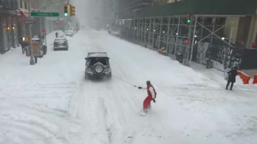 Κάνοντας snowboard στο κέντρο της Νέας Υόρκης
