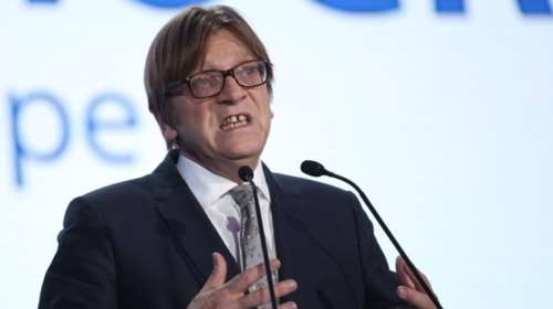 Φέρχοφστατ: Τα νησιά να γίνουν κέντρα υποδοχής προσφύγων