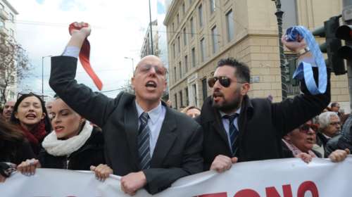 Παρατείνουν οι δικηγόροι την αποχή λόγω ασφαλιστικού