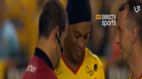 Διαιτητής ζήτησε αυτόγραφο από τον Ροναλντίνιο