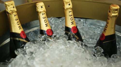 Ιταλία: Βρήκαν 9.000 μπουκάλια ψεύτικης Moet στη Padova