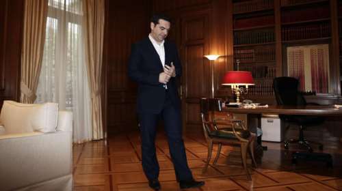 Ραντεβού στα ...πονηρά με Φώφη και Κουβέλη στο Μαξίμου