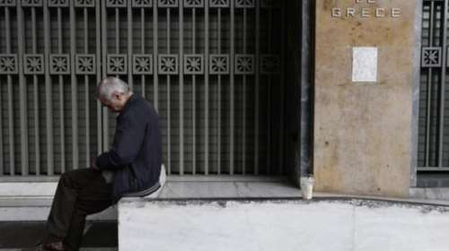 Εκθεση Nielsen: Οκτώ στους 10 Ελληνες κόβουν έξοδα και αγωνιούν