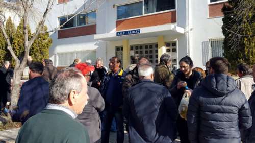 Οι αγρότες άρχισαν τις καταλήψεις στις εφορίες