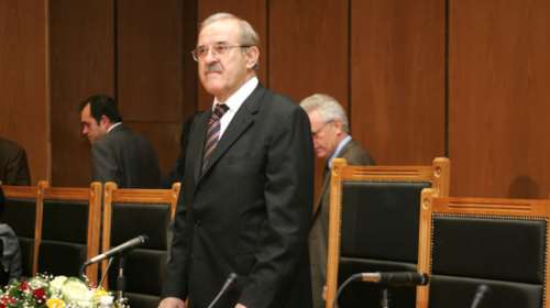 Νέες καταγγελίες: «Κλαδεύουν» και την Επιτροπή Ανταγωνισμού
