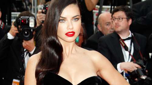 Η selfie της Αντριάνα Λίμα που σόκαρε τους φαν της