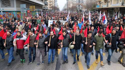 Γέμισαν πλατείες-δρόμοι από πλήθος και αγανάκτηση