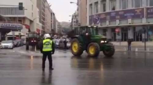 Τα πρώτα τρακτέρ έφτασαν στο κέντρο της Θεσσαλονίκης