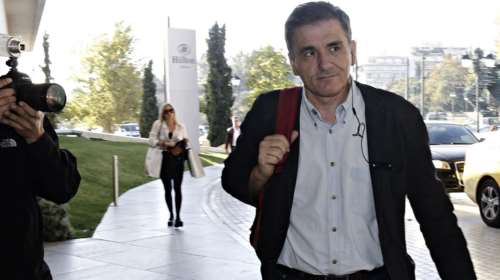 Το Plan Β για το πλαφόν και τις μειώσεις στις συντάξεις