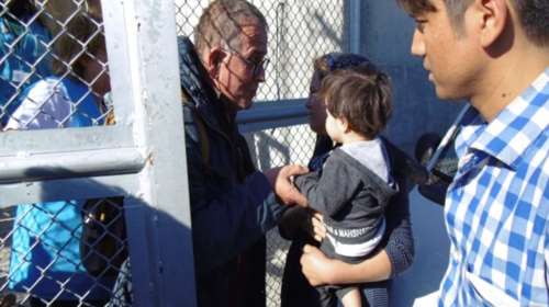 Κριτική Μoυζάλα σε δημάρχους που αντιδρούν στα hotspots