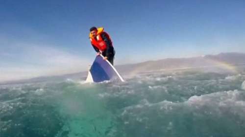 Η δραματική διάσωση πρόσφυγα στο Αιγαίο