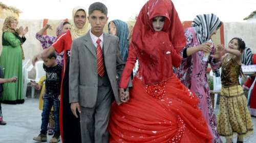 Νύφες σε όλο τον κόσμο - τα πιο παράλογα και υπερβολικά νυφικά