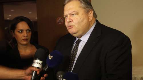 Βενιζέλος: Η εμπλοκή του ΝΑΤΟ δεν διασφαλίζει μη κλείσιμο συνόρων