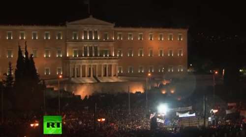 Δείτε Live τη συγκέντρωση των αγροτών έξω από τη Βουλή