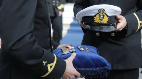 «Τελευταίο αντίο» στον ανθυπασπιστή του Αgusta