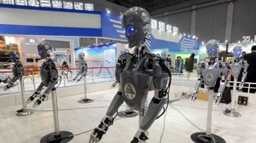 Πώς σε 30 χρόνια τα ρομπότ θα έχουν εκτοξεύσει την ανεργία