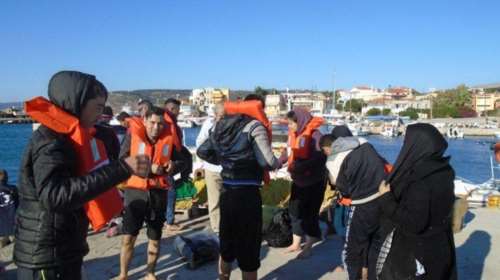 Πρόσφυγες έφτασαν στη Χίο με το νεκρό παιδί στην αγκαλιά τους