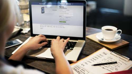 Γιατί το facebook προκαλεί εθισμό όπως η κοκαΐνη