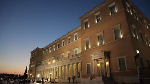 To Stratfor προβλέπει: Ο «τρομερός Μάιος» για την Ελλάδα