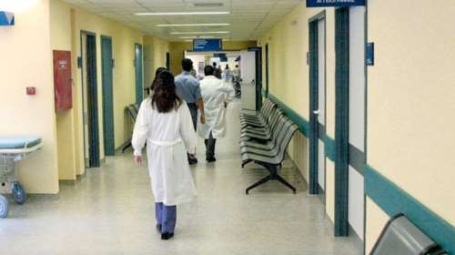 Φωτογραφική διάταξη για βόλεμα ημετέρων στο Εθνικό Σύστημα Υγείας