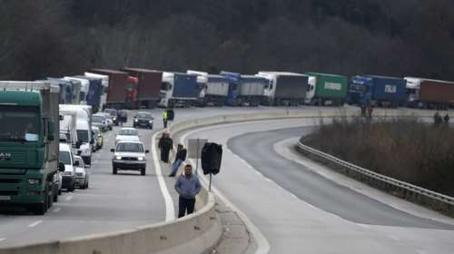 Αντιμπλόκο Βούλγαρων οδηγών στα σύνορα - Ουρές χιλιομέτρων