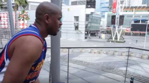 Βάλτο αγόρι μου! Απίστευτο καλάθι (video)