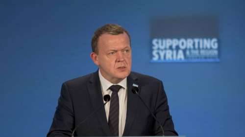 Συνέβη κι αυτό:Κατηγορούν πρωθυπουργό γιατί πέταξε με φτηνή εταιρία