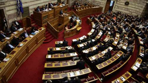 Live η συζήτηση στη Βουλή για το παράλληλο πρόγραμμα