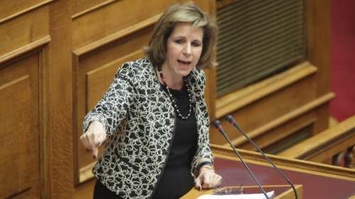 Χριστοφιλοπούλου: «Από το "go back" στο "send back troika" μάνταμ Μέρκελ»