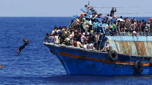 Έρχονται στην Ελλάδα 150.000 πρόσφυγες από τη Λιβύη