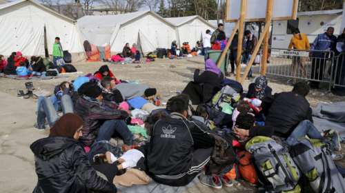 Les Echos: «Aπέραντος λάκκος» προσφύγων η Ελλάδα