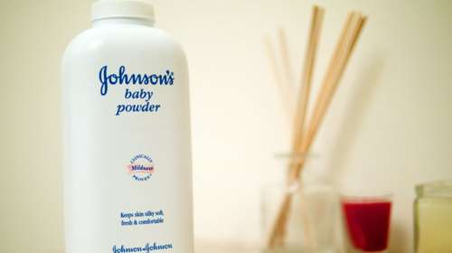 Η Johnson&amp;Johnson πρέπει να πληρώσει 72 εκατ. δολάρια για πρόκληση καρκίνου