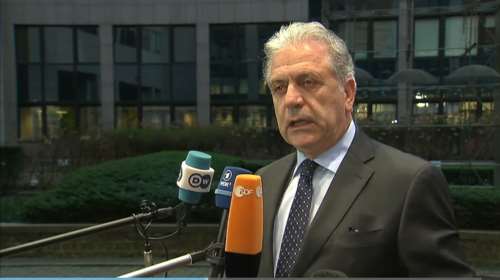 Αβραμόπουλος: Μοναχικές πρωτοβουλίες δεν οδηγούν πουθενά
