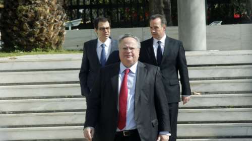 Παιχνίδια εντυπώσεων από Κοτζιά: Μέσα σε ένα μήνα ανακάλεσε  δύο πρέσβεις