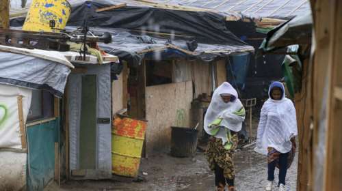 Συγκλονιστικές εικόνες από τη «ζούγκλα» του Καλαί