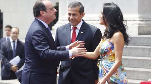 Ξανά...θύμα του ωραίου ο Ολάντ,ποια καλλονή τον μάγεψε